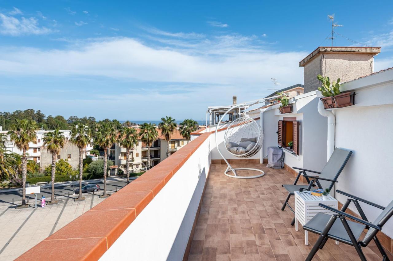 Apartamento Naxos Charming Penthouse With Swimming Pool X6 Giardini-Naxos Exterior foto