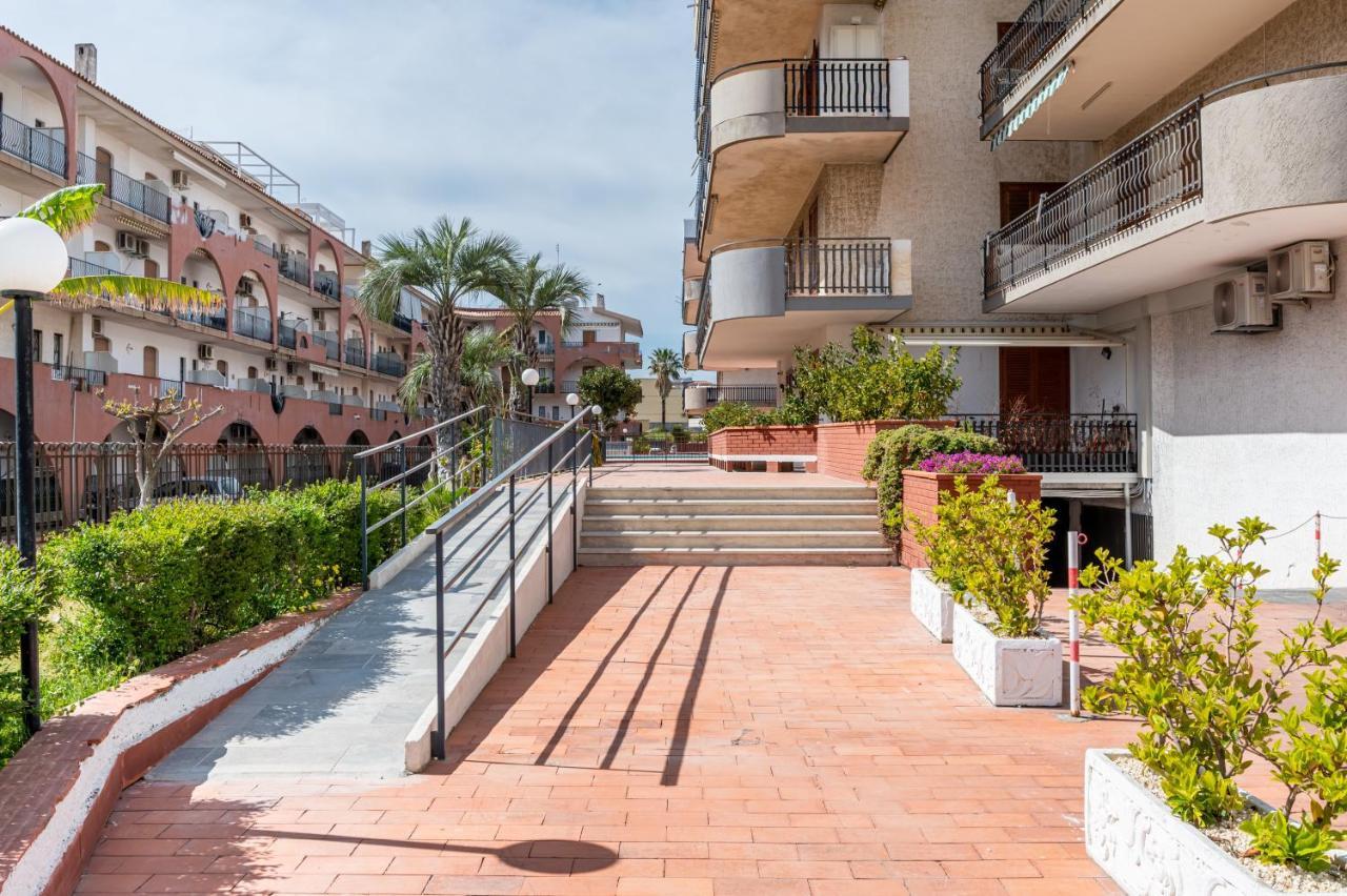 Apartamento Naxos Charming Penthouse With Swimming Pool X6 Giardini-Naxos Exterior foto